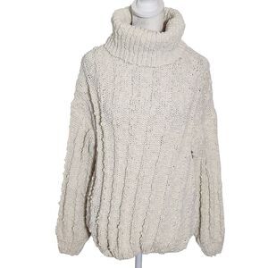 Mystree Cream Chunky Knit Turtleneck Sweater Size Medium Cream Chunky Sweater